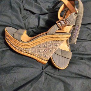 Jessica Simpson wedge